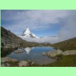 jezero Riffelsee a odrazem Matterhornu