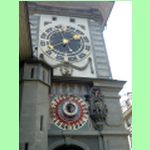 brána Zeitglocketurm s orlojem v centru Bernu